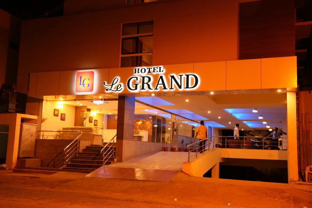 Hotel Le Grand Coimbatore Esterno foto